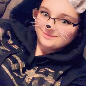 Meet your Posher, Desiree